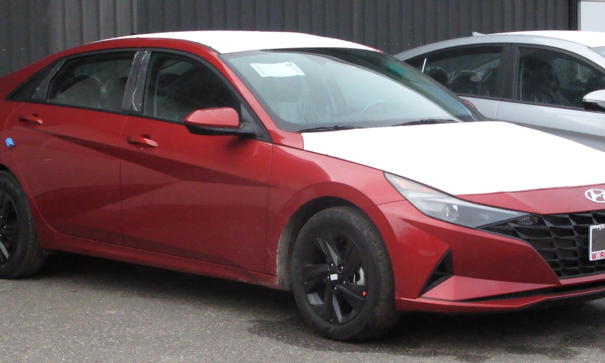 Hyundai Elantra vehicle reference